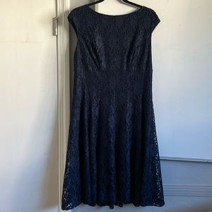Ralph Lauren dress navy blue lace, size 14, never worn, zipper back